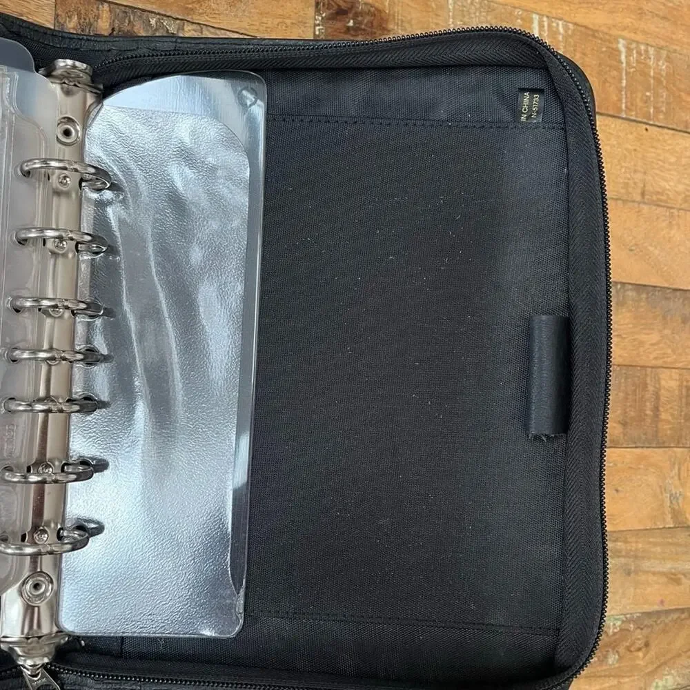 Black Genuine Leather Day-Timer Organizer 7-Ring Binder 10.5